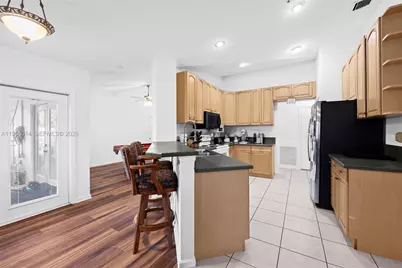 4201 SW 78th Dr, Davie, FL 33328 - Photo 9