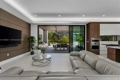 9525 SW 95th Ct, Miami, FL 33176 - Photo 5