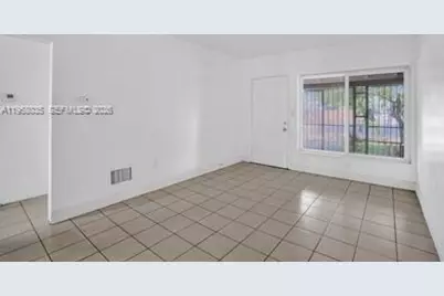 10430 NW 5th Ave, Miami, FL 33150 - Photo 7