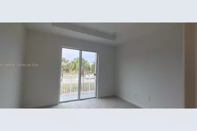 689 SE 13th St Cir, Homestead, FL 33034 - Photo 17