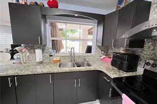 13249 NW 9th Ln, Miami, FL 33182 - Photo 23