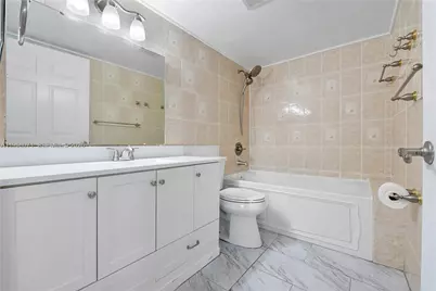 8050 NW 8th St #1203, Miami, FL 33126 - Photo 7