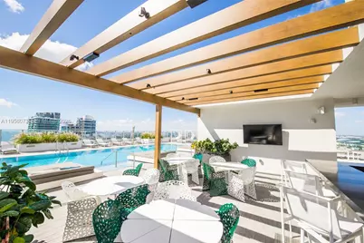 1010 Brickell Ave #3207, Miami, FL 33131 - Photo 7