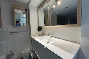 1500 Bay Rd, Miami Beach, FL 33139 - Photo 11