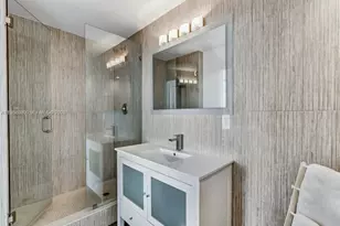 7135 Collins Ave, Miami Beach, FL 33141 - Photo 17