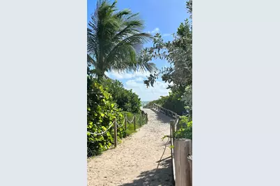 7135 Collins Ave #605, Miami Beach, FL 33141 - Photo 21