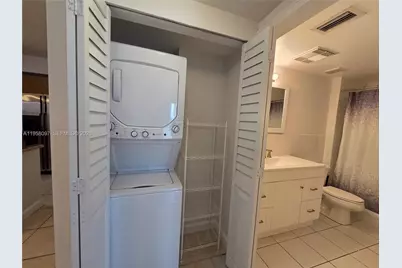 471 NE 25th St #601, Miami, FL 33137 - Photo 39