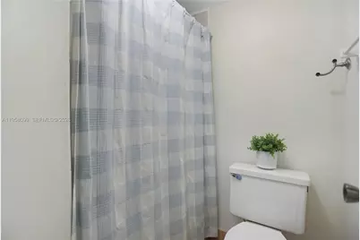 6600 Cypress Rd #105, Plantation, FL 33317 - Photo 17