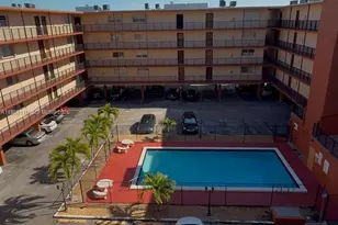 1075 W 68th St, Hialeah, FL 33014 - Photo 23