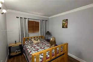 1075 W 68th St, Hialeah, FL 33014 - Photo 11