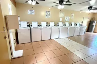 1075 W 68th St, Hialeah, FL 33014 - Photo 25