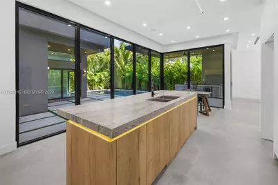 441 NW 44th St, Miami, FL 33127 - Photo 17