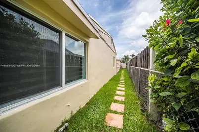1748 NE 180th St #0, North Miami Beach, FL 33162 - Photo 7