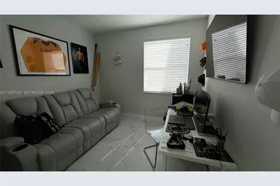 212 SW 179th Ave, Pembroke Pines, FL 33029 - Photo 5