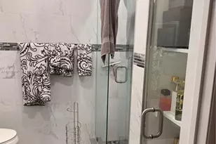 11021 SW 13th St, Pembroke Pines, FL 33025 - Photo 17