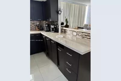 2750 NE 183rd St #1902, Aventura, FL 33160 - Photo 13