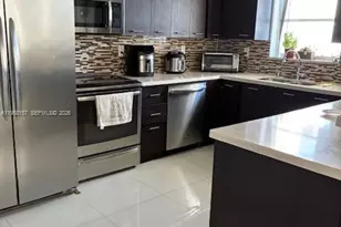 2750 NE 183rd St, Aventura, FL 33160 - Photo 11