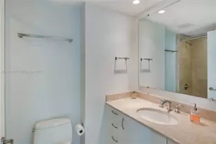 1331 Brickell Bay Dr, Miami, FL 33131 - Photo 17