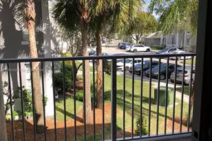 11133 SW 8th St, Pembroke Pines, FL 33025 - Photo 17