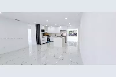 2530 NW 111th St, Miami, FL 33167 - Photo 5