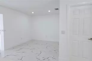 2530 NW 111th St, Miami, FL 33167 - Photo 9