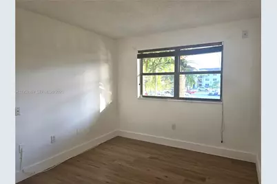 7195 NW 179th St #201, Hialeah, FL 33015 - Photo 11