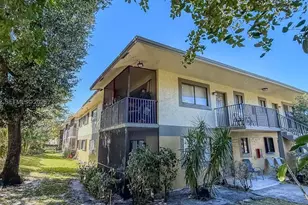 632 Trace Cir, Deerfield Beach, FL 33441 - Photo 1