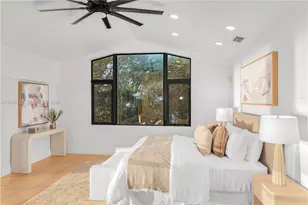 13724 SW 92nd Ct, Miami, FL 33176 - Photo 9