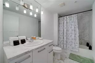 253 NE 2nd St, Miami, FL 33132 - Photo 17