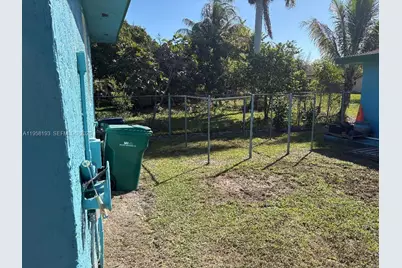 416 NW 9th Pl, Florida City, FL 33034 - Photo 3