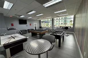 1200 Brickell Bay Dr, Miami, FL 33131 - Photo 19