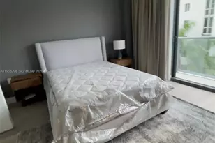 239 SW 9th St, Miami, FL 33130 - Photo 13