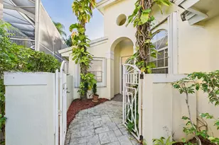 1251 E Wilshire Cir E, Pembroke Pines, FL 33027 - Photo 5