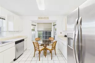 1251 E Wilshire Cir E, Pembroke Pines, FL 33027 - Photo 27