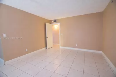 9301 SW 4th St #114E, Miami, FL 33174 - Photo 17