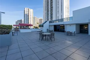 3675 N Country Club Dr, Aventura, FL 33180 - Photo 21