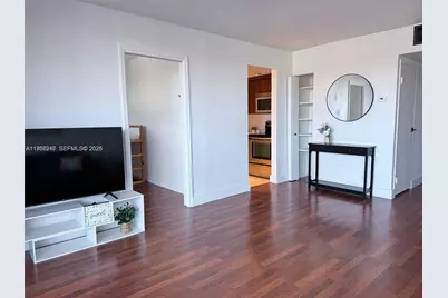 3675 N Country Club Dr #201, Aventura, FL 33180 - Photo 15