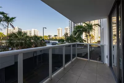 3675 N Country Club Dr #201, Aventura, FL 33180 - Photo 3