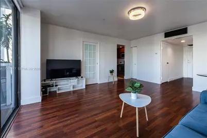 3675 N Country Club Dr #201, Aventura, FL 33180 - Photo 5