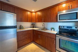 3675 N Country Club Dr, Aventura, FL 33180 - Photo 5