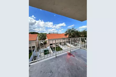 1805 Sans Souci Blvd #420, North Miami, FL 33181 - Photo 9