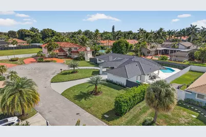 10380 SW 56th Ter, Miami, FL 33173 - Photo 37