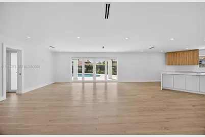 10380 SW 56th Ter, Miami, FL 33173 - Photo 11