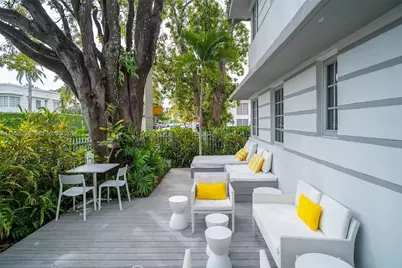 1600 Michigan Ave #3, Miami Beach, FL 33139 - Photo 1