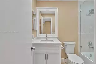 9487 W McNab Rd, Tamarac, FL 33321 - Photo 19