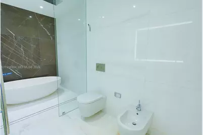 300 Biscayne Boulevard Way #1806W, Miami, FL 33131 - Photo 11