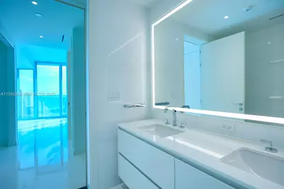 300 Biscayne Boulevard Way #1806W, Miami, FL 33131 - Photo 13