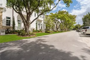 628 Santander Ave, Coral Gables, FL 33134 - Photo 11