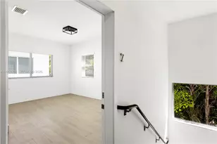 628 Santander Ave, Coral Gables, FL 33134 - Photo 17