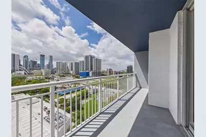 275 NE 18th St #1404, Miami, FL 33132 - Photo 19